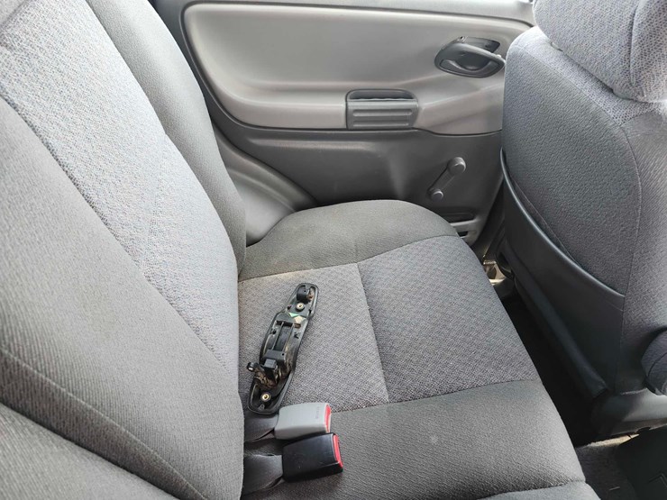 2003-chevrolet-tracker-image-22