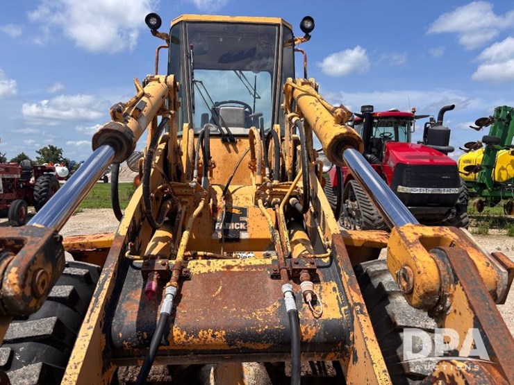 1989-caterpillar-it28b-image-16