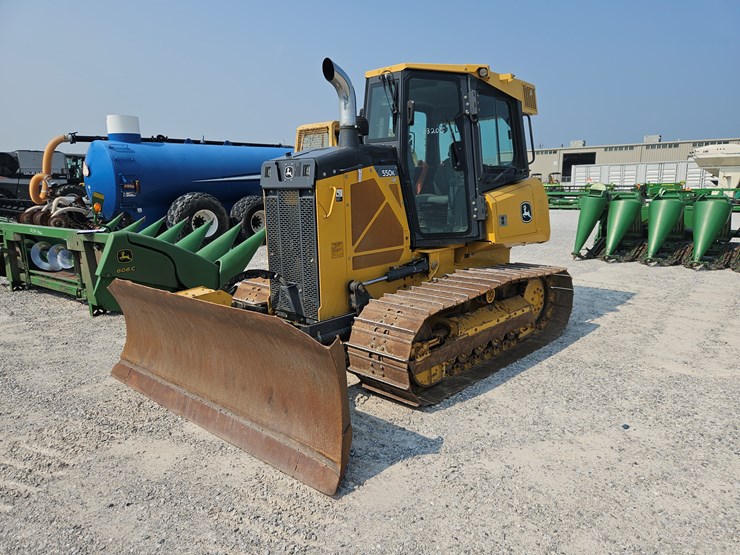 2018-deere-550k-image-24