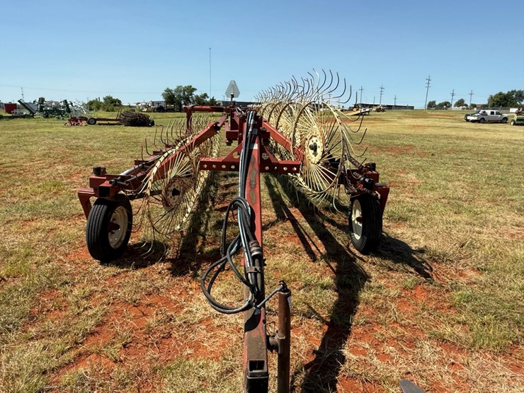 hesston-3983-image-8