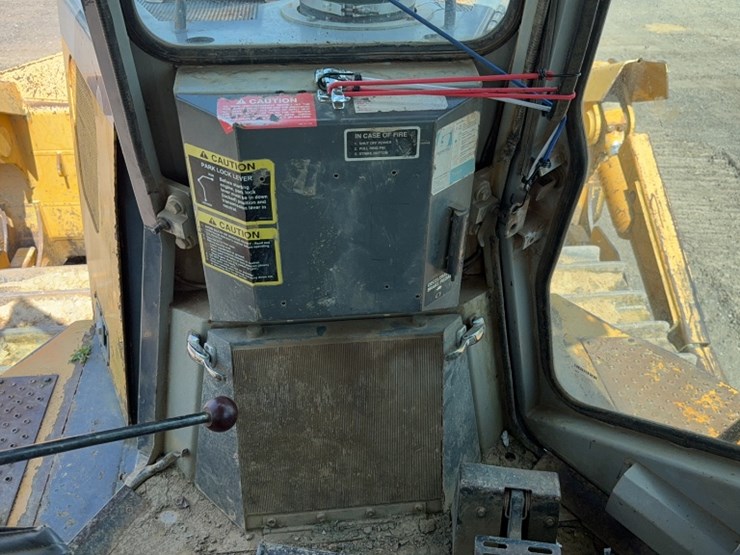 deere-1050c-image-15