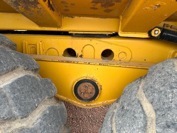 2007-caterpillar-c11-image-39