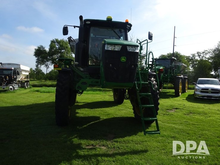 2019-john-deere-r4045-image-8