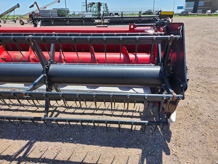 2011-case-ih-3020-image-13