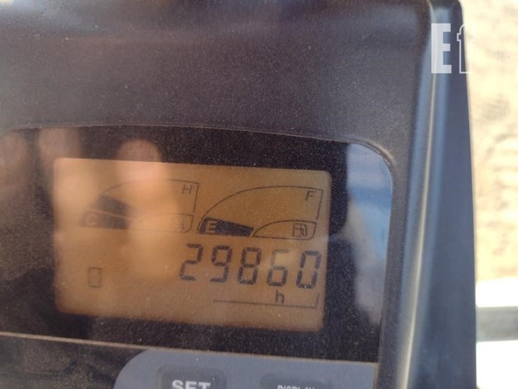 2006-deere-35d-image-6