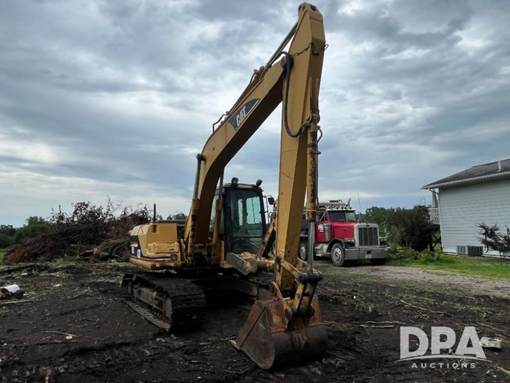 2005-caterpillar-312b-image-3