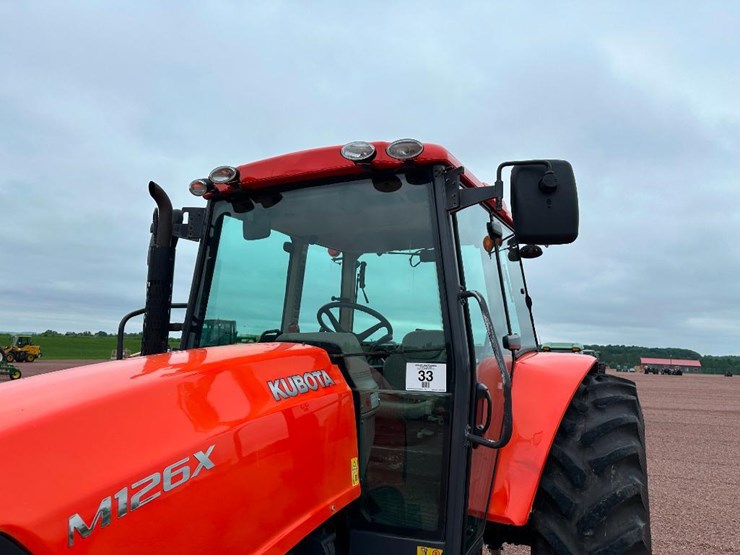 2013-kubota-m126x-image-15