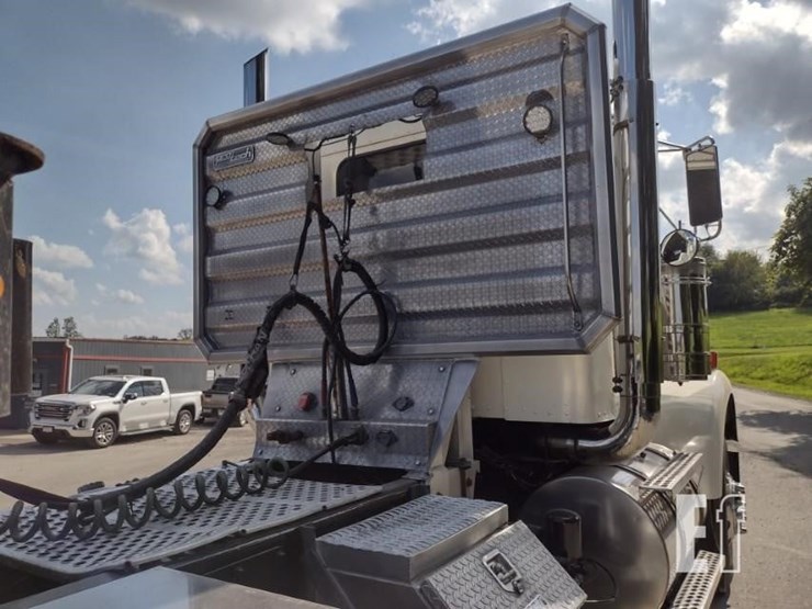 2006-kenworth-w900-image-30