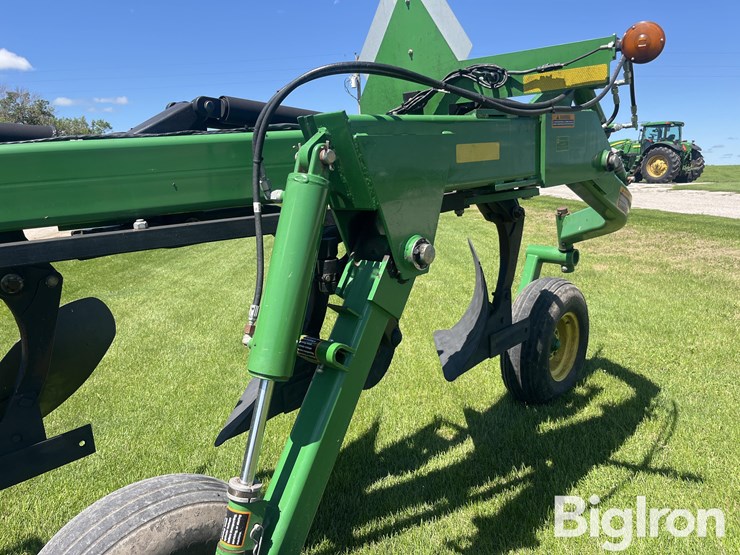 2015-john-deere-3710-image-15