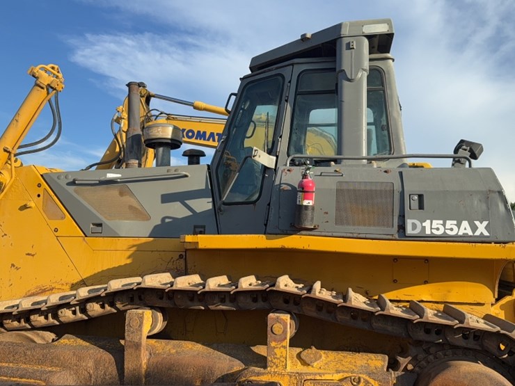 2005-komatsu-d155ax-5-image-11