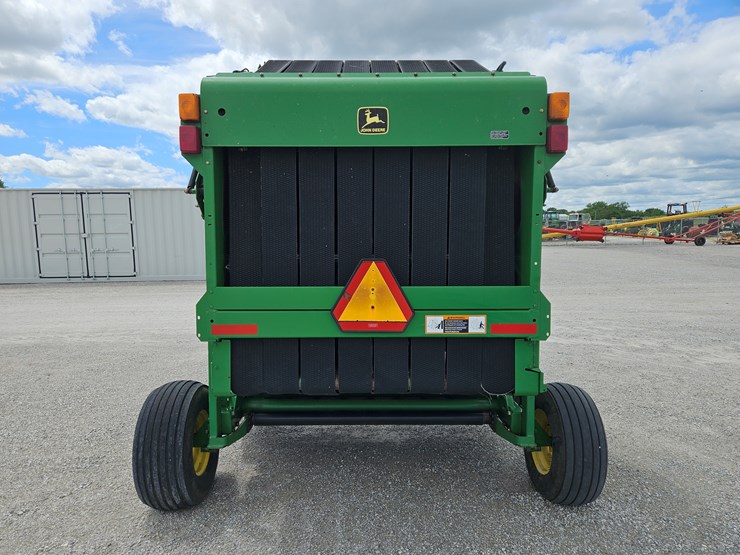2000-john-deere-567-image-8
