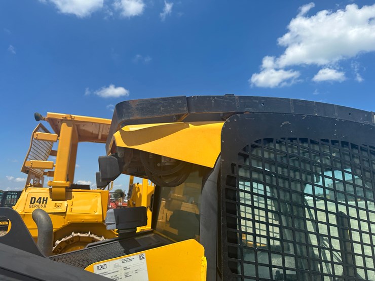 jcb-320t-image-33