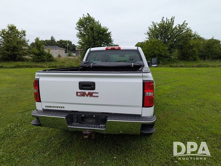 2016-gmc-sierra-pickup-(lt1366)-image-6