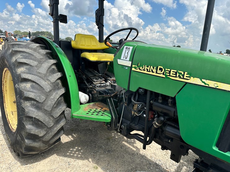 2005-john-deere-5205-image-31