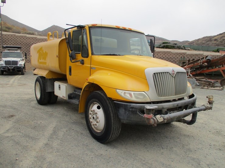 2013-international-durastar-4300-image-3