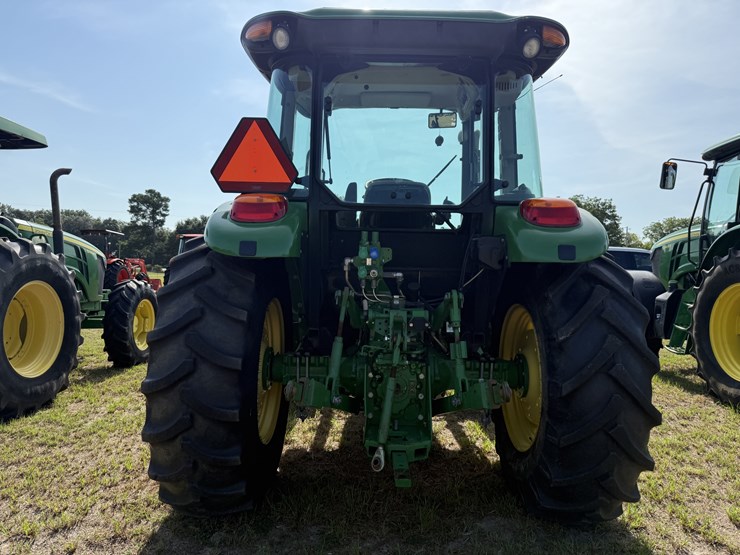 2014-john-deere-5100e-image-8