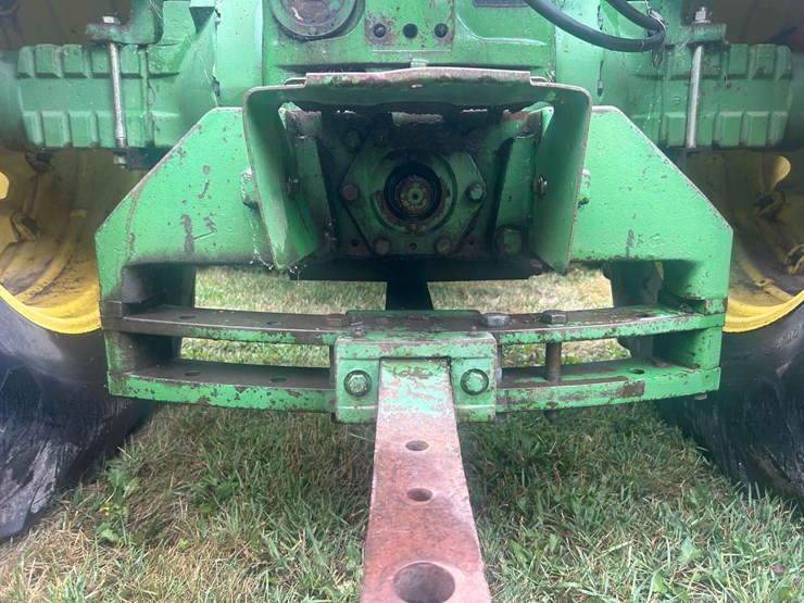 john-deere-8440-image-23