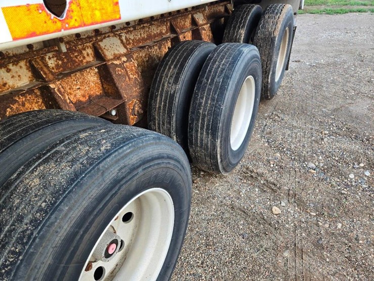 2004-walinga-feed-trailer-image-10