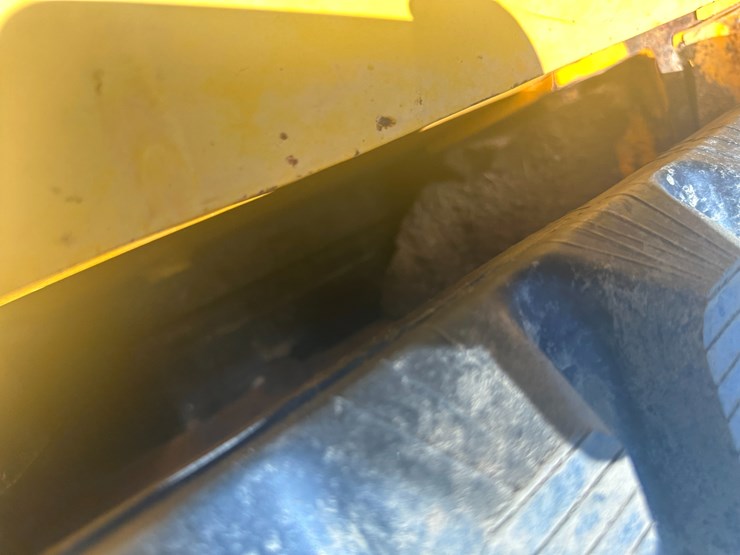 jcb-320t-image-13