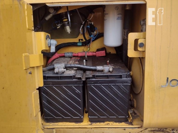 2004-deere-650h-xlt-image-45