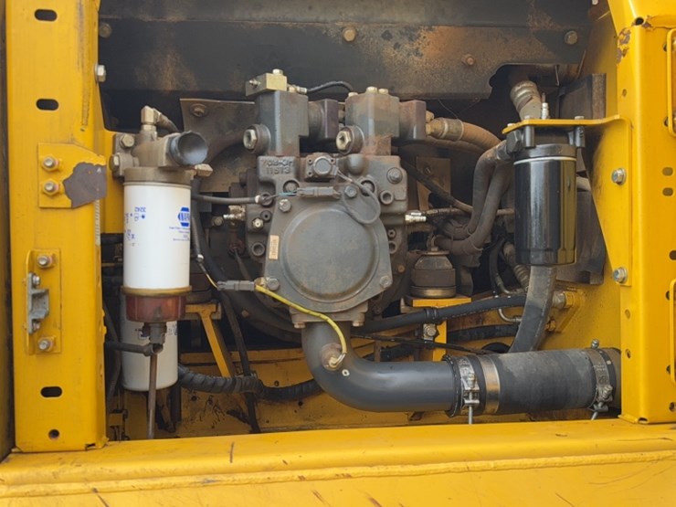 2013-komatsu-pc160-lc-image-9