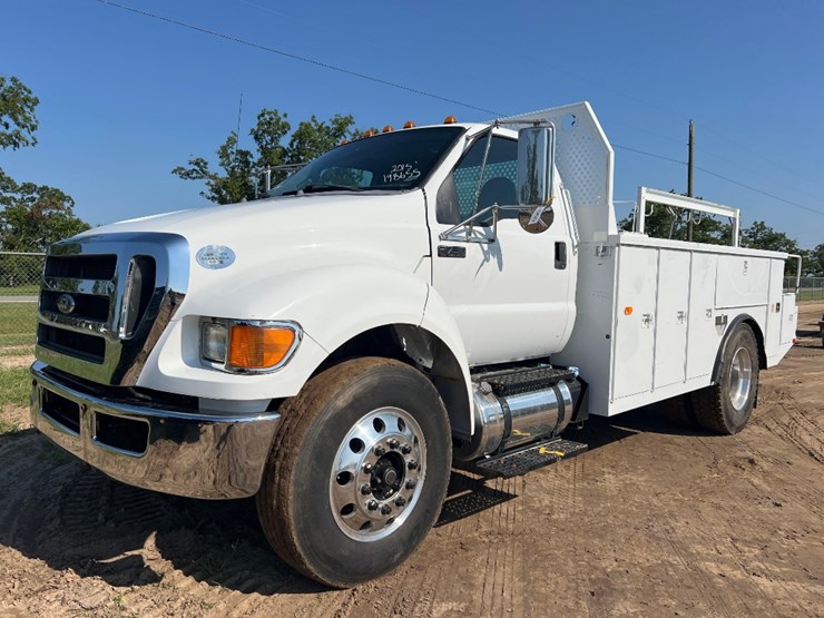 2015-ford-f750-xl-image-8