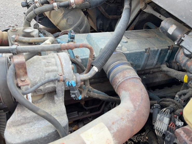 2004-international-durastar-4300-image-21
