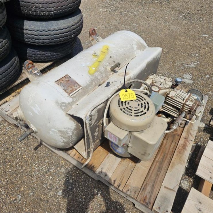 #2575 • Horizontal Air Compressor