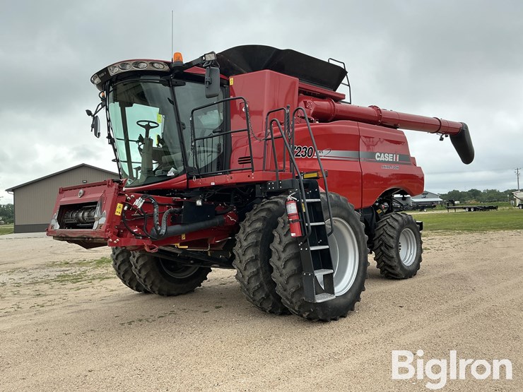 2013-case-ih-7230-image-1