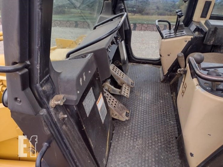 caterpillar-953c-image-13