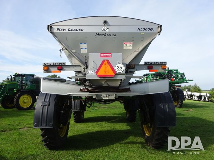2019-john-deere-r4045-image-24