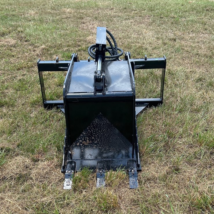 #155 • Quick Attach 20in Stump Grapple Bucket