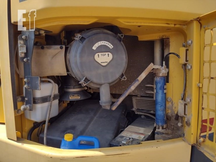 2011-komatsu-pc228us-lc-8-image-46