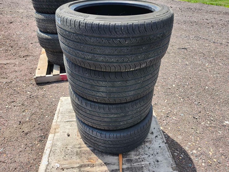 continental-procontact-245/45r18-tires-image-2