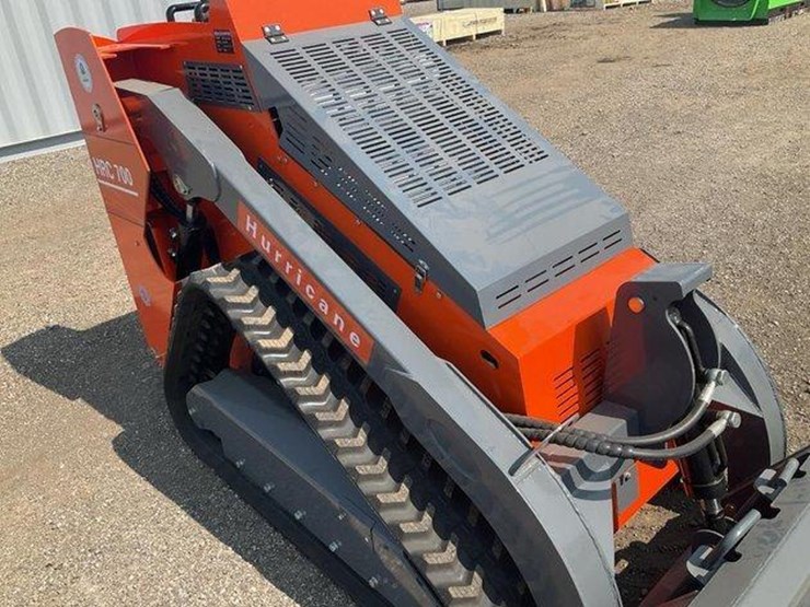 #1003-•-hurricane-hrc-700-mini-skid-steer-loader-image-24