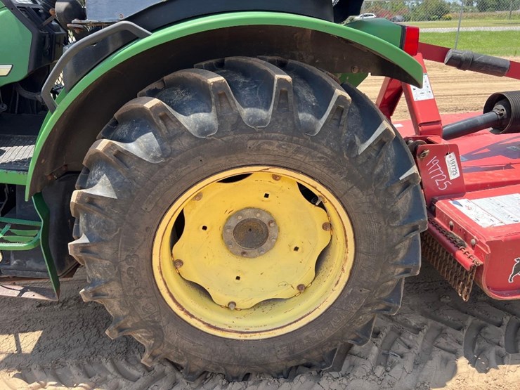 2004-john-deere-5320-image-10