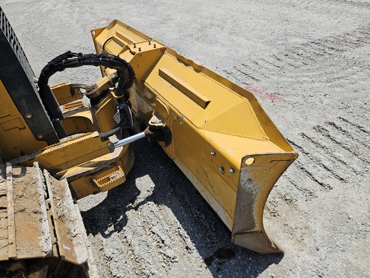 2016-deere-450j-lgp-image-25