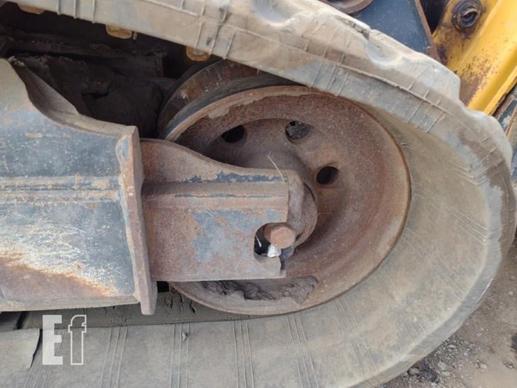 2020-deere-333g-image-32