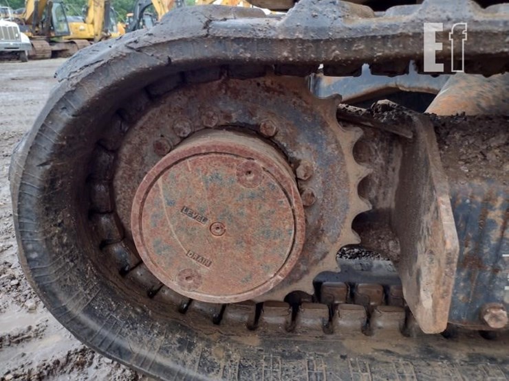 2007-deere-35d-image-39