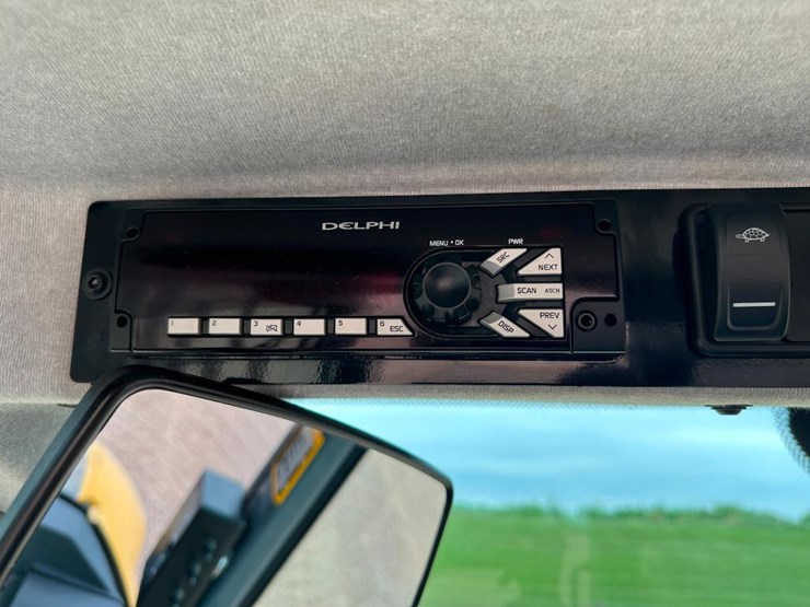 2019-deere-244l-image-59