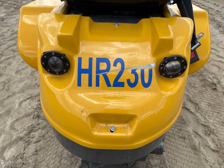 2024-agt-industrial-hr-230-3-wheel-loader-image-14