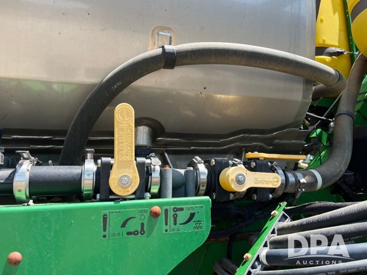 2020-john-deere-r4045-image-74