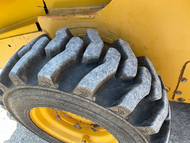 2012-deere-326d-image-15