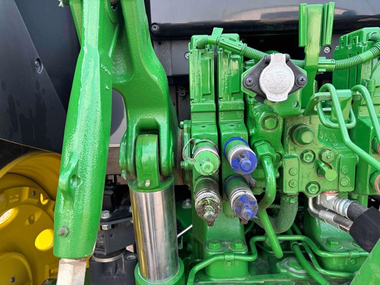 2023-john-deere-6155m-image-33