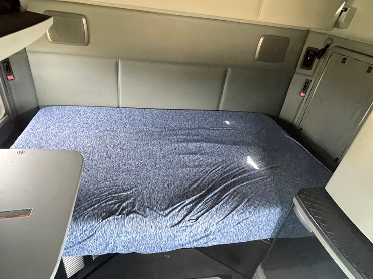 2018-kenworth-t680-image-64
