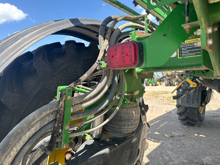 2018-john-deere-r4038-image-14