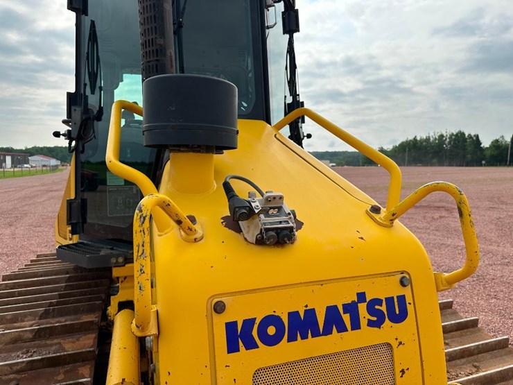 2007-komatsu-d51px-22-image-34
