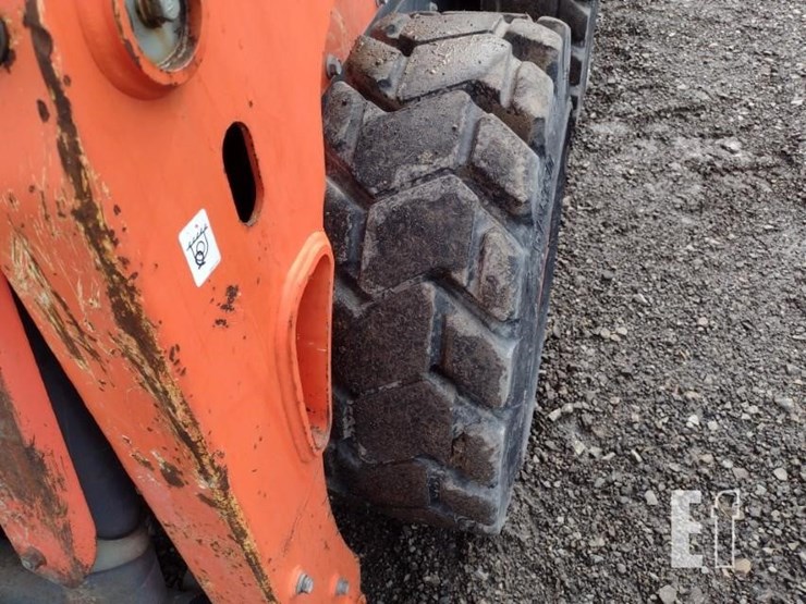 2016-kubota-ssv65-image-18