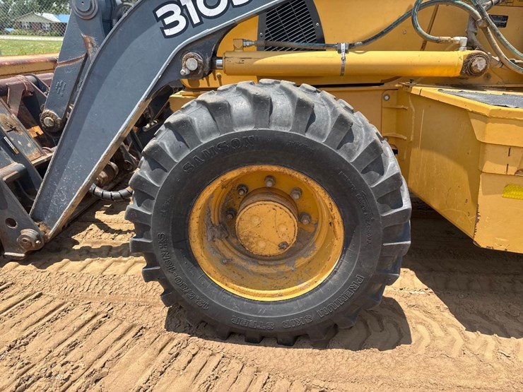 deere-310sj-image-10