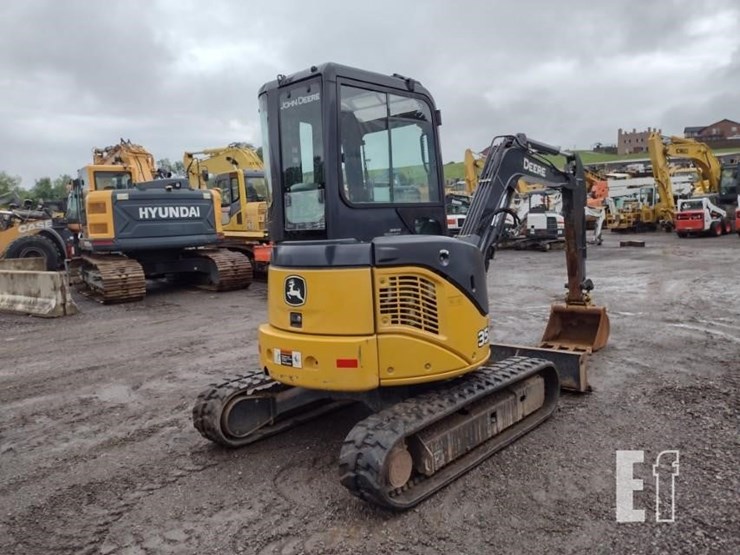 2007-deere-35d-image-52